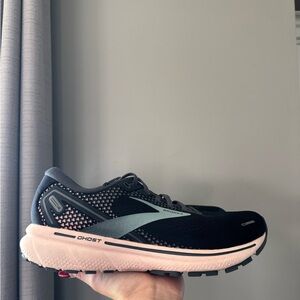 Brooks Women's Athletic Shoes - Black and Light Pink